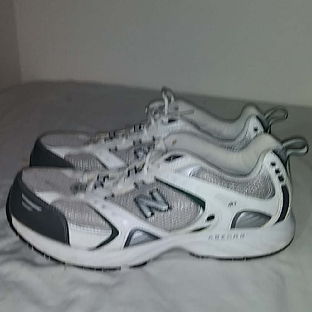 New Balance ABZ-RB 413 Size 11.5 4EWhite Sneakers.